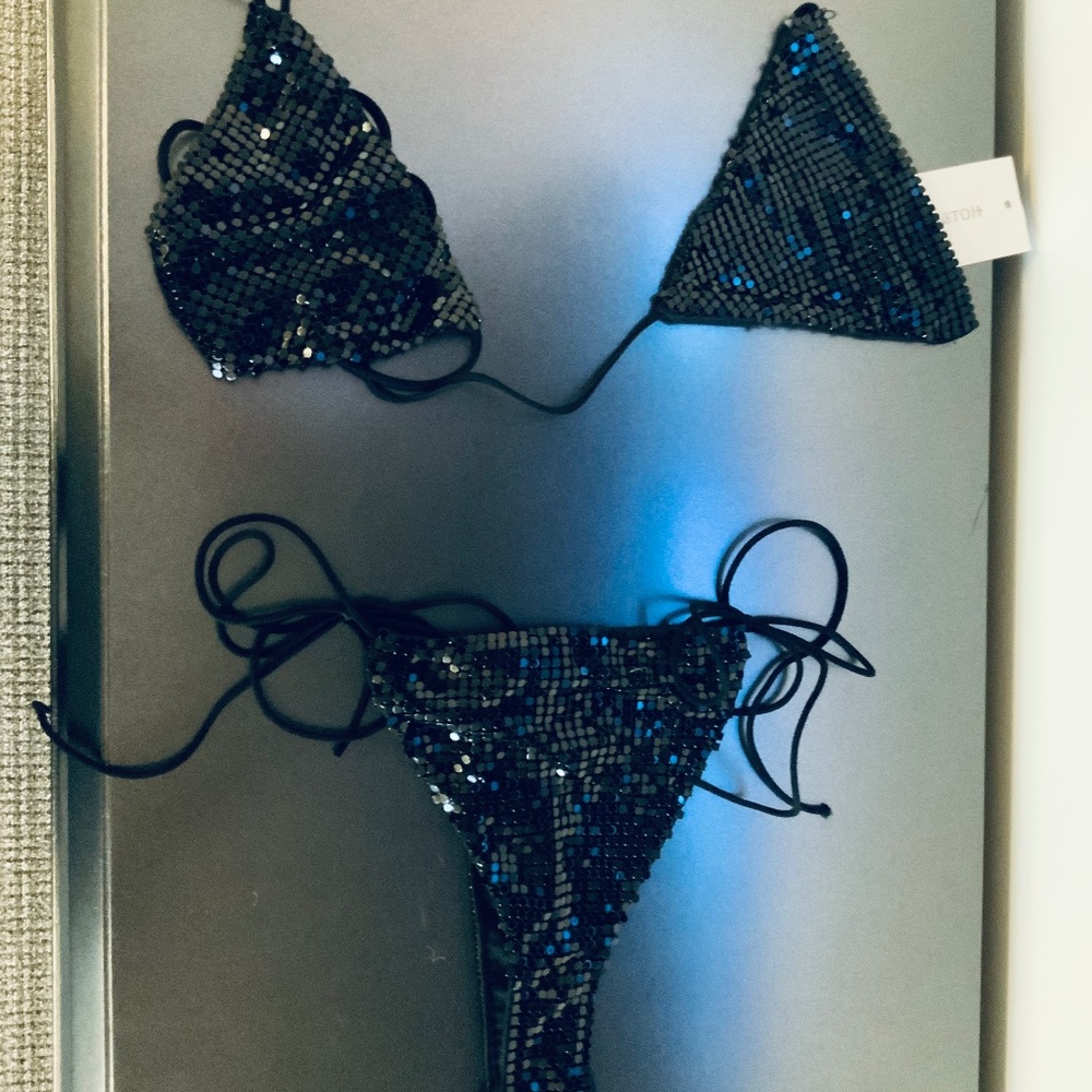 Ultra Sexc Bling Gstring Bikini 

Great quality with weight